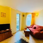 Victoria Two Bedroom Sunny