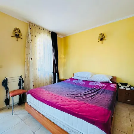 Lägenhet Victoria Two Bedroom Sunny *