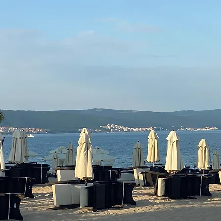 Victoria Two Bedroom Sunny * Napospart